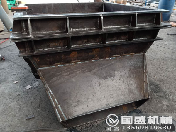 毛石振動(dòng)落砂機(jī) 毛石振動(dòng)落砂機(jī)
